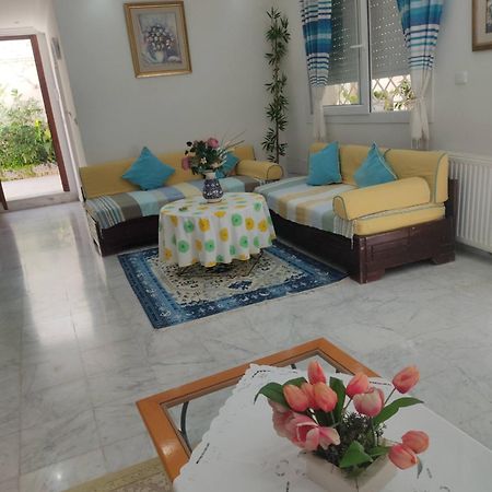 Etage De Villa Avec Jardin, Pres De L'Aireport Et Parking Prive أريانة المظهر الخارجي الصورة